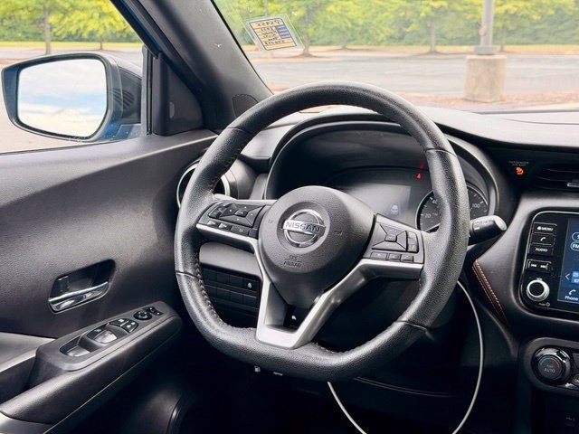 Used 2021 Nissan Kicks SR w/ SR Premium Package FWD image 19