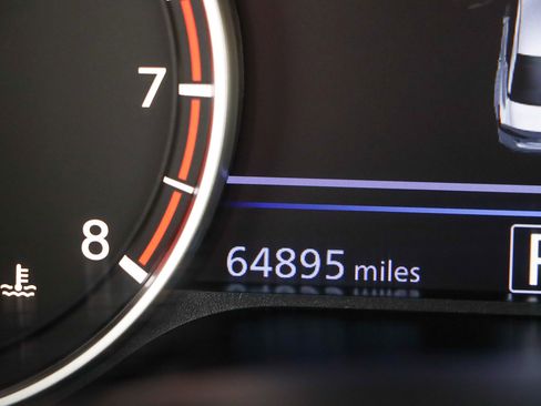Used 2021 Nissan Altima 2.5 SR w/ SR Premium Package FWD image 16