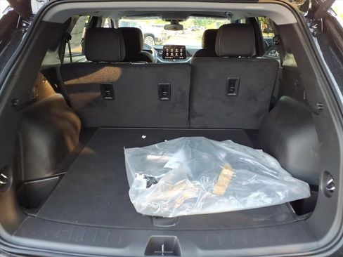 New 2026 Chevrolet Blazer LT w/ Convenience Package AWD/4WD image 18