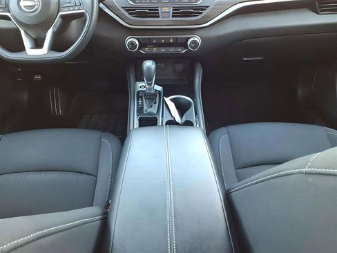 Used 2023 Nissan Altima 2.5 SV image 11