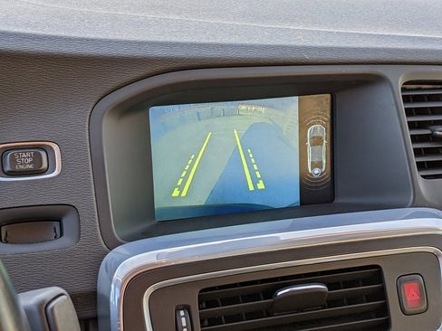 Used 2016 Volvo S60 T5 Premier w/ Convenience Package image 18