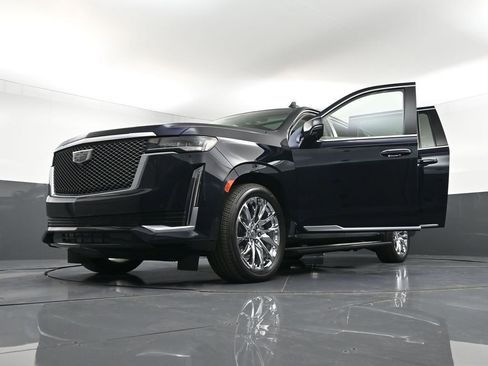 Used 2023 Cadillac Escalade ESV Premium Luxury Platinum w/ LPO, Radiant Package AWD/4WD image 44