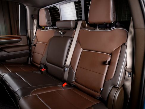 Used 2026 GMC Sierra 3500 Denali w/ Denali Reserve Package AWD/4WD image 30
