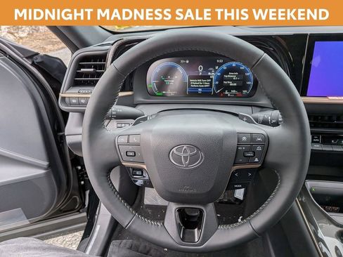 New 2026 Toyota Crown Signia XLE image 10