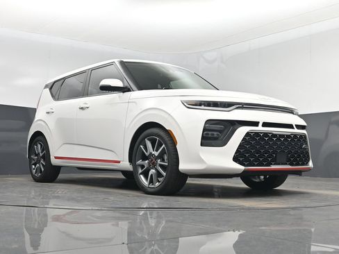 Used 2022 Kia Soul Turbo image 32