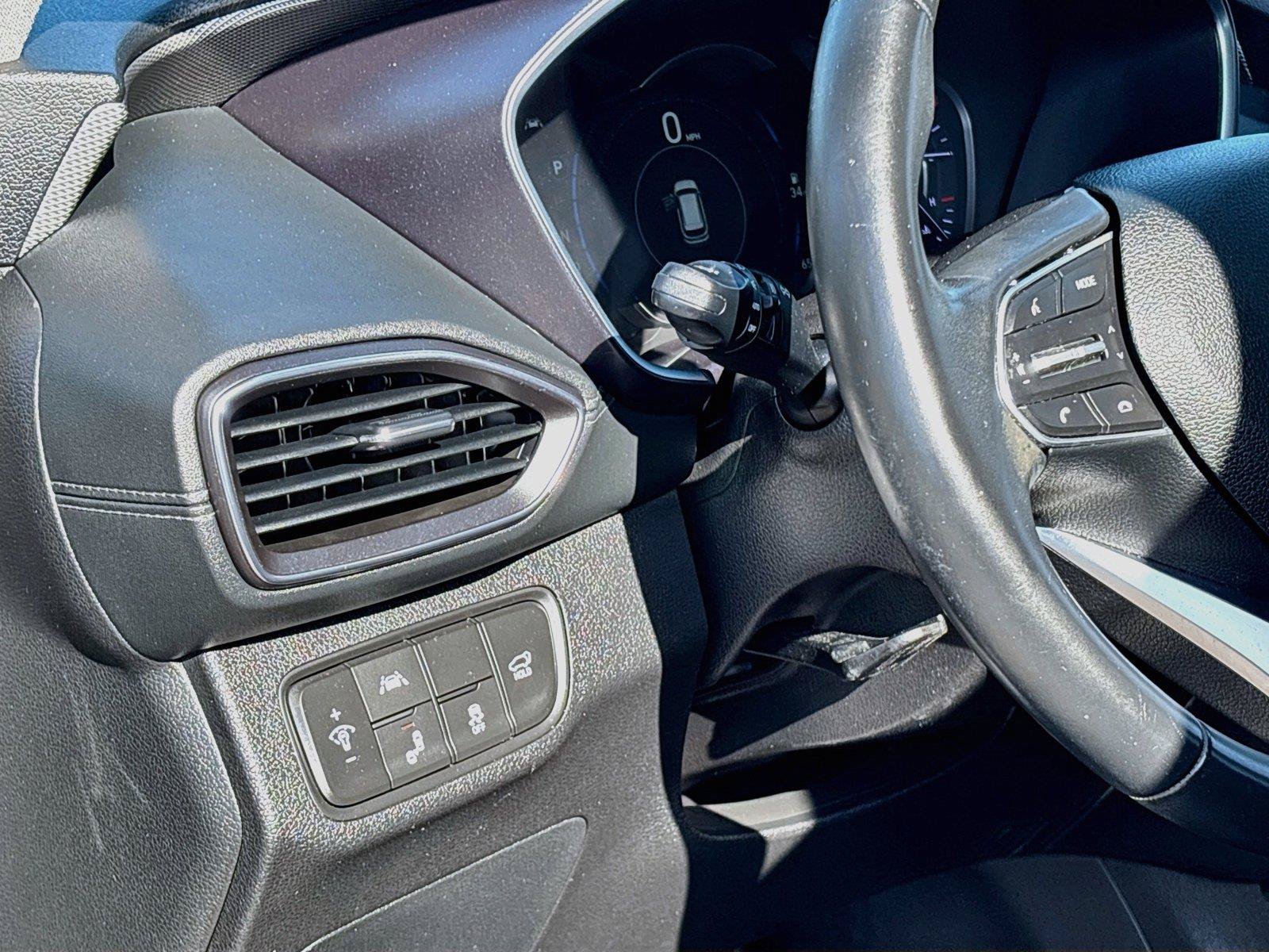 Used 2019 Hyundai Santa Fe FWD image 10