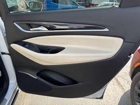 Used 2024 Buick Enclave Essence w/ Experience Buick Package AWD/4WD image 24