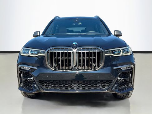 Used 2020 BMW X7 M50i image 8