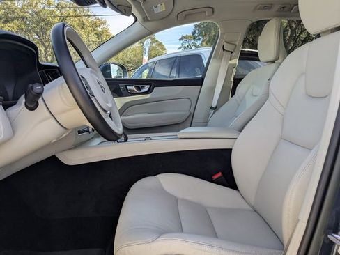 Certified 2023 Volvo XC60 B5 Core image 26