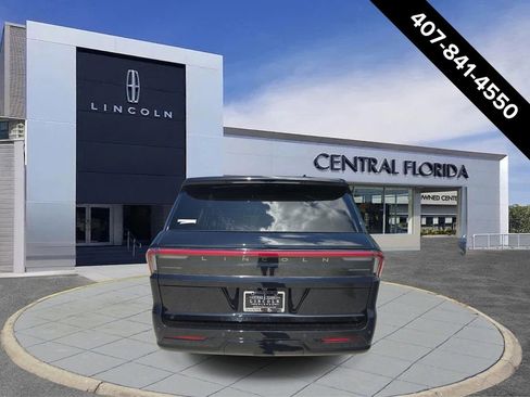 New 2026 Lincoln Navigator Reserve AWD/4WD image 5