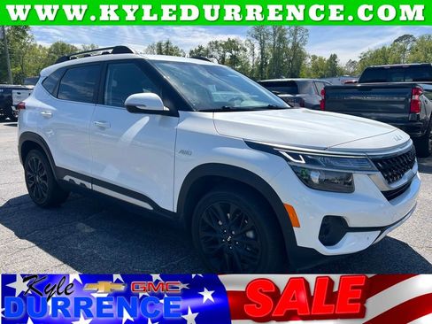 Used 2022 Kia Seltos Nightfall Edition image 1