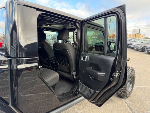 Used 2021 Jeep Gladiator Rubicon w/ Dual Top Group AWD/4WD image 53