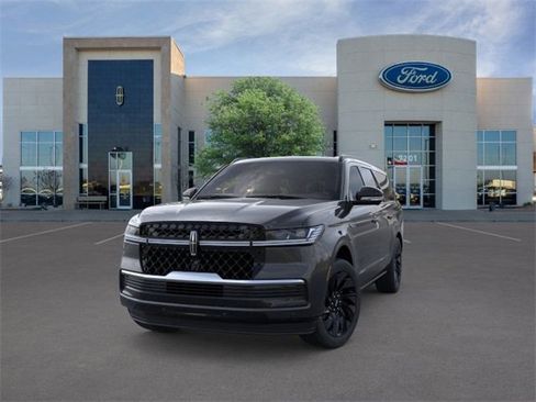 New 2025 Lincoln Navigator L Reserve w/ Jet Appearance Package image 2