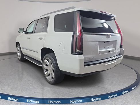 Used 2020 Cadillac Escalade Premium Luxury AWD/4WD image 8