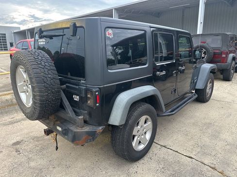 Used 2015 Jeep Wrangler Unlimited Sport w/ Quick Order Package 24S AWD/4WD image 4
