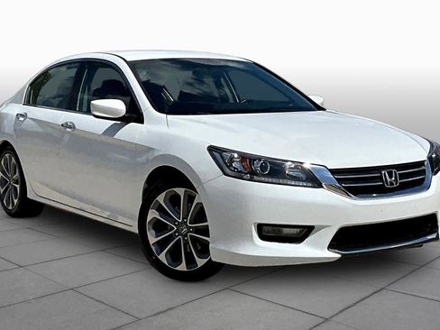 Used 2015 Honda Accord Sport image 3
