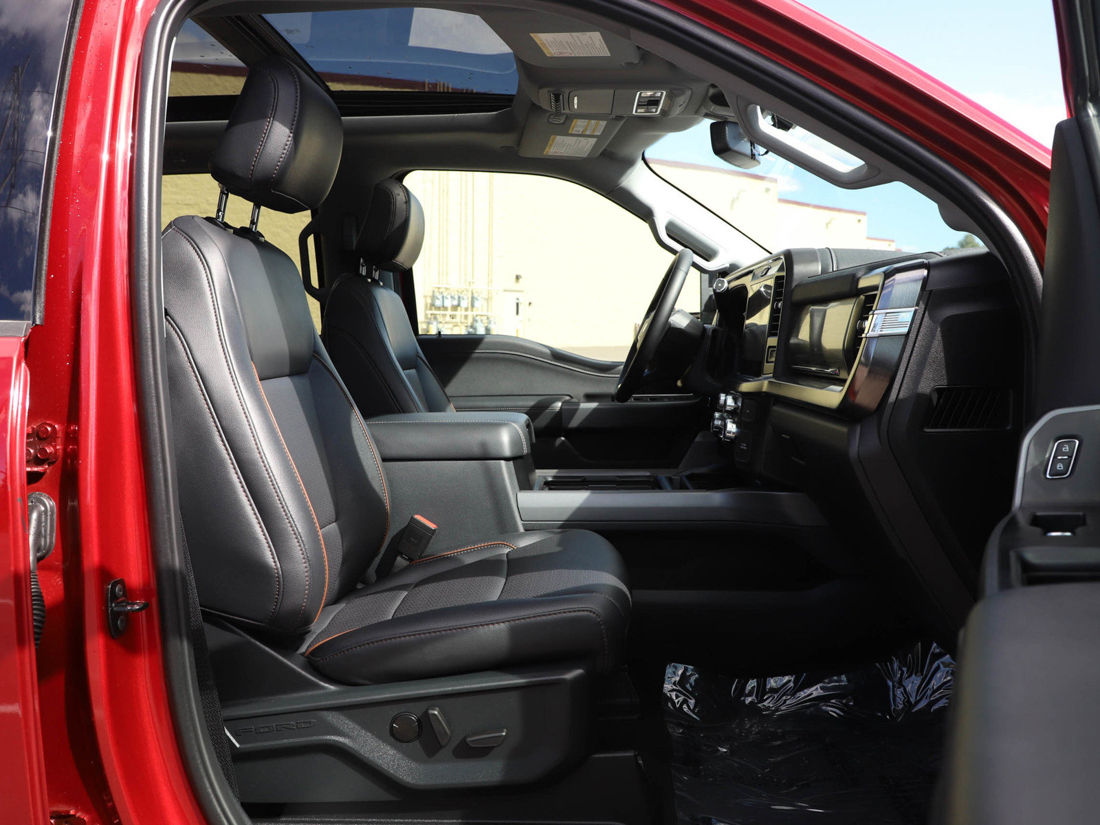Used 2026 Ford F350 Lariat AWD/4WD image 10