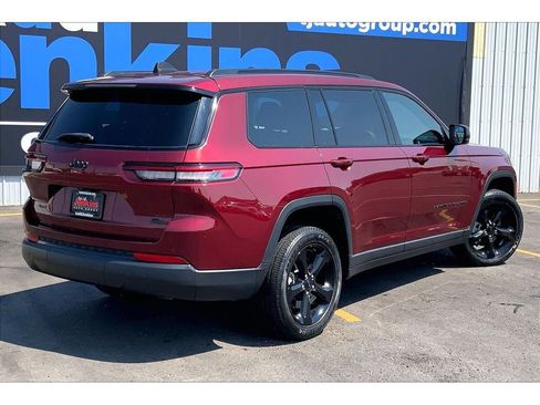 Used 2023 Jeep Grand Cherokee L Laredo AWD/4WD image 15