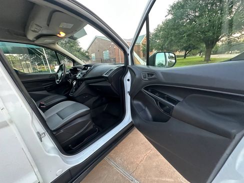 Used 2016 Ford Transit Connect XL FWD image 19