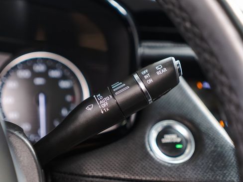 Used 2022 Cadillac XT5 Premium Luxury w/ LPO, Floor Liner Package image 22