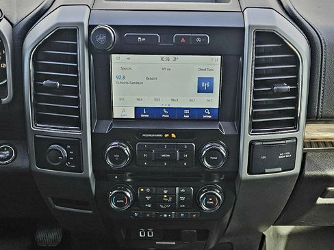 Used 2018 Ford F150 Lariat image 13