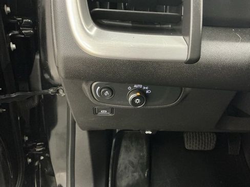 Used 2020 GMC Terrain SLE w/ Driver Convenience Package image 21