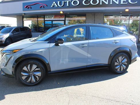 Used 2023 Nissan Ariya AWD/4WD image 3