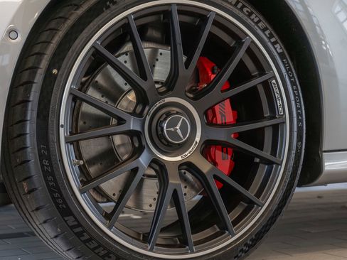 New 2026 Mercedes-Benz E 53 AMG e 4MATIC Sedan image 33