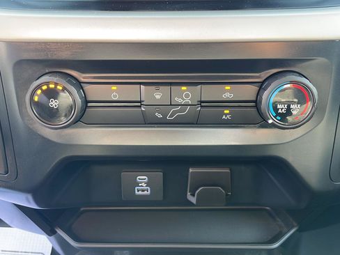 Used 2022 Ford F150 XL RWD image 17