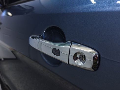 Used 2019 Ford Explorer Limited w/ Ford Safe & Smart Package image 13