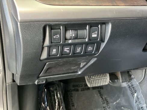 Used 2019 Subaru Outback 2.5i Limited AWD/4WD image 38