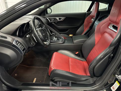Used 2018 Jaguar F-TYPE R image 33
