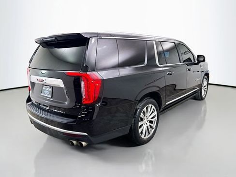 Used 2023 GMC Yukon XL Denali w/ Denali Reserve Package image 7