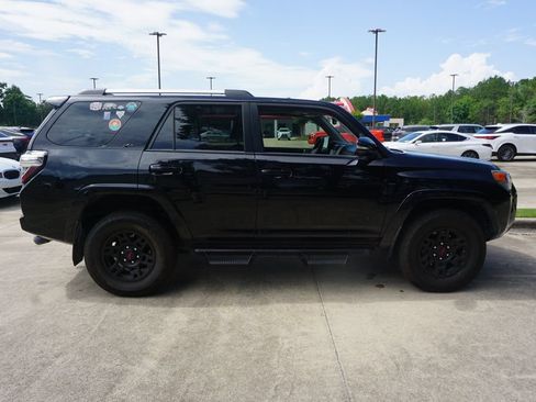 Used 2022 Toyota 4Runner SR5 Premium w/ Moonroof Package AWD/4WD image 22