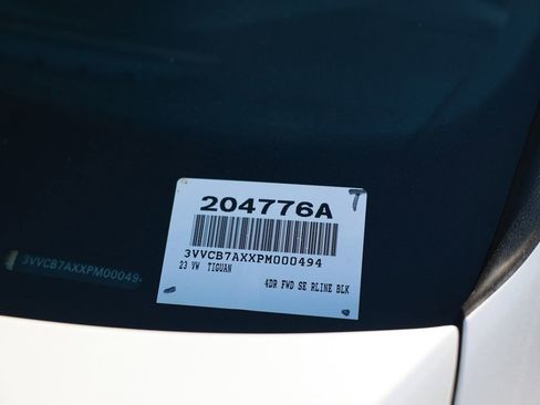 Used 2023 Volkswagen Tiguan SE R-Line image 38