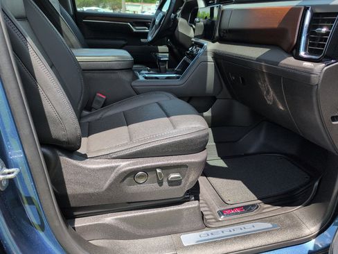 Used 2024 GMC Sierra 1500 Denali w/ Denali Reserve Package image 9