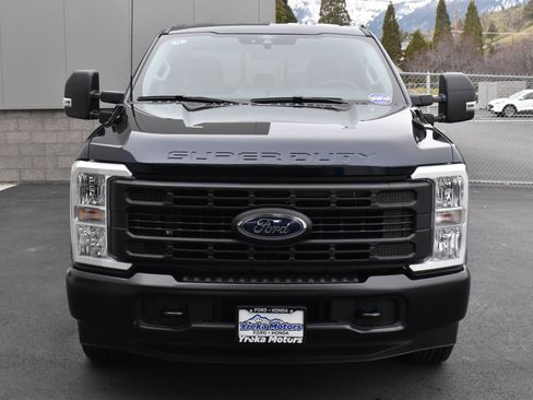 New 2025 Ford F250 XL image 3