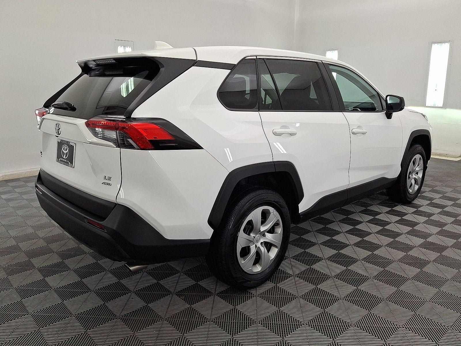 Certified 2025 Toyota RAV4 LE AWD/4WD image 16