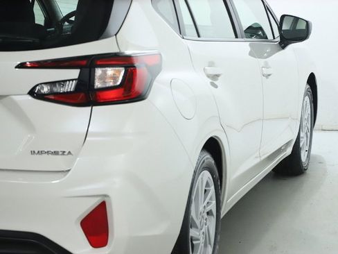Certified 2025 Subaru Impreza 2.0i image 43