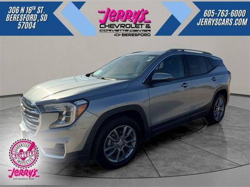 Used 2024 GMC Terrain SLT image 1