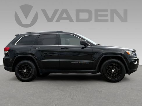 Used 2019 Jeep Grand Cherokee Laredo image 6