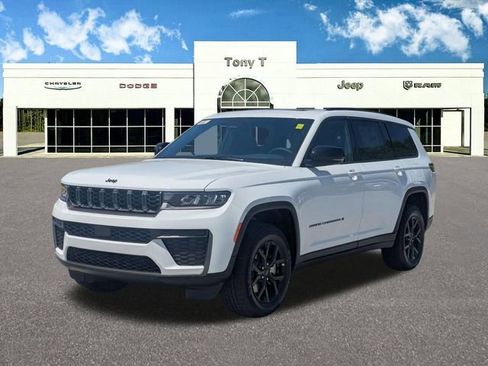 New 2026 Jeep Grand Cherokee L 2WD image 3