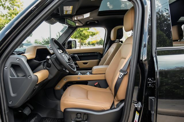 New 2026 Land Rover Defender 110 X-Dynamic SE AWD/4WD image 4