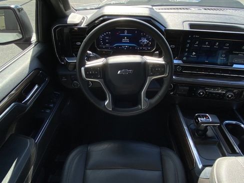 Used 2024 Chevrolet Silverado 1500 LT Trail Boss w/ Convenience Package II image 28