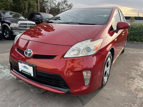 Used 2014 Toyota Prius Two FWD image 1