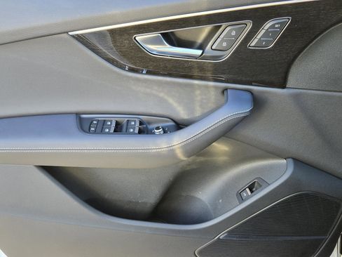 Used 2025 Audi Q7 3.0T Premium Plus w/ Premium Plus Package image 13