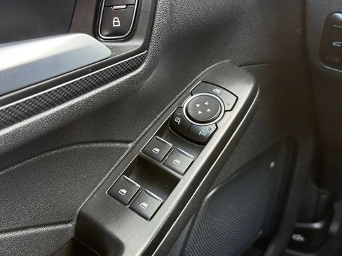 Used 2025 Ford Escape ST-Line Select AWD/4WD image 39