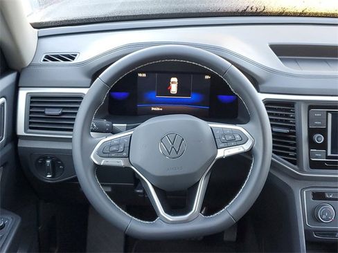 Certified 2023 Volkswagen Atlas SE image 18