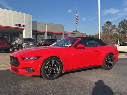 Used 2025 Ford Mustang Premium image 1