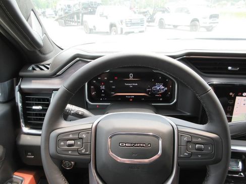 New 2026 GMC Sierra 2500 Denali Ultimate AWD/4WD image 22